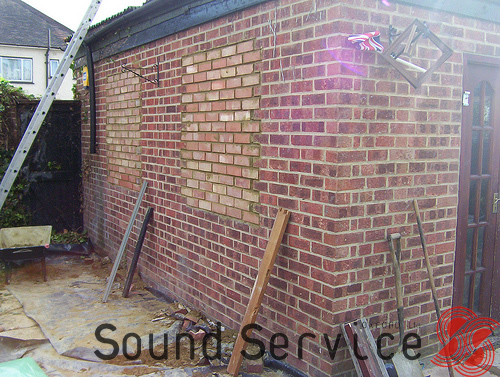 BRICKUPWINDOWS Soundproof a garage